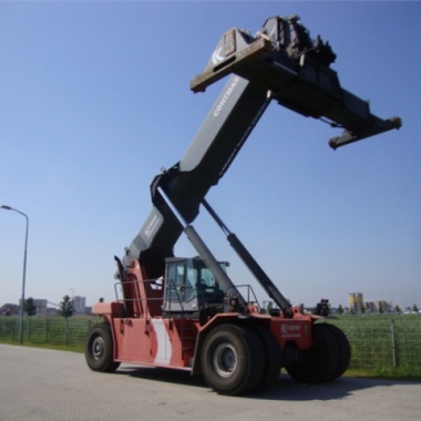 Kalmar Reach Stacker